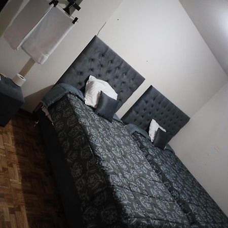Sabina Aeropuerto Hostel Lima Bagian luar foto